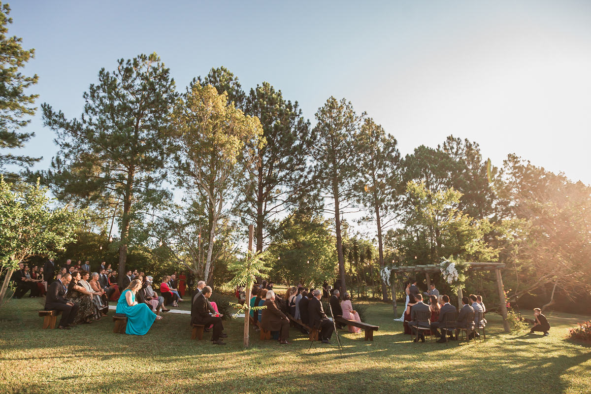 vestido de noiva, casamento no campo, festa de casamento, sapato de noivo, decoração de casamento, fotografo de casamento, fotografo, casamento, vestido de madrinhas, casamento por do sol, casamento ao ar livre