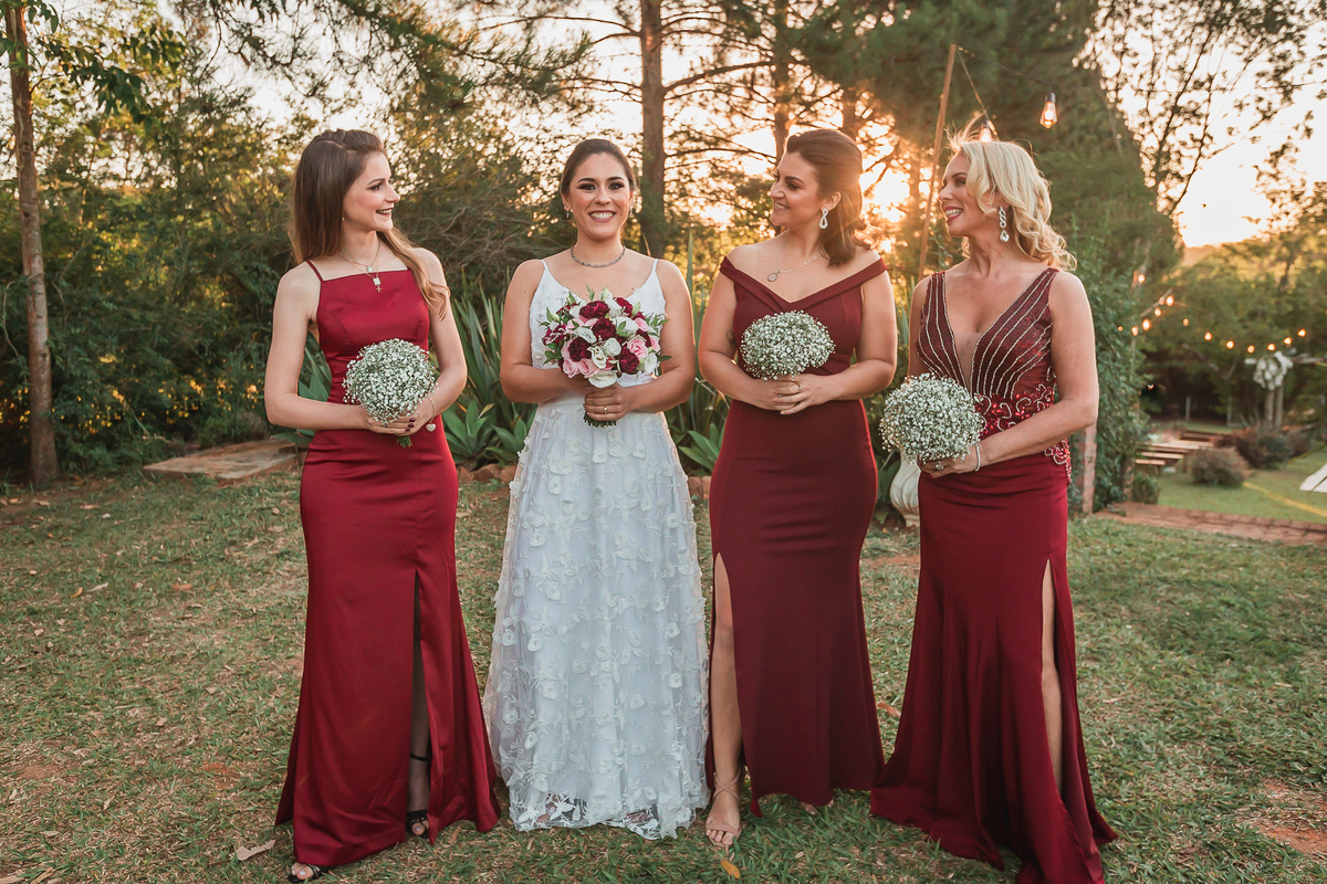 vestido de noiva, casamento no campo, festa de casamento, sapato de noivo, decoração de casamento, fotografo de casamento, fotografo, casamento, vestido de madrinhas, casamento por do sol, casamento ao ar livre