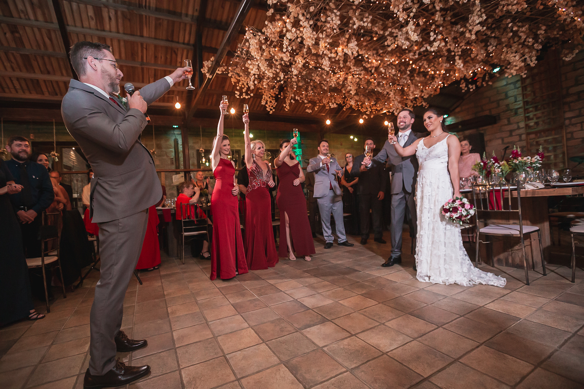 vestido de noiva, casamento no campo, festa de casamento, sapato de noivo, decoração de casamento, fotografo de casamento, fotografo, casamento, vestido de madrinhas, casamento por do sol, casamento ao ar livre