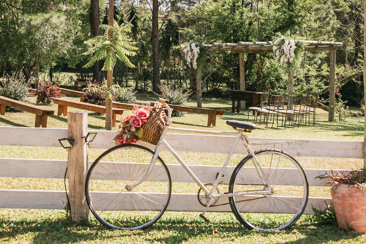 vestido de noiva, casamento no campo, festa de casamento, sapato de noivo, decoração de casamento, fotografo de casamento, fotografo, casamento, vestido de madrinhas, casamento por do sol, casamento ao ar livre