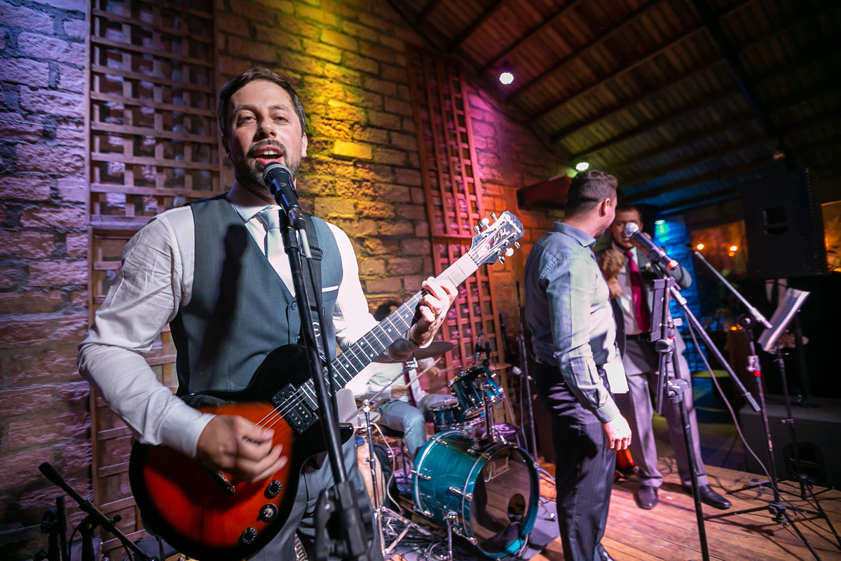 vestido de noiva, casamento no campo, festa de casamento, sapato de noivo, decoração de casamento, fotografo de casamento, fotografo, casamento, vestido de madrinhas, casamento por do sol, casamento ao ar livre