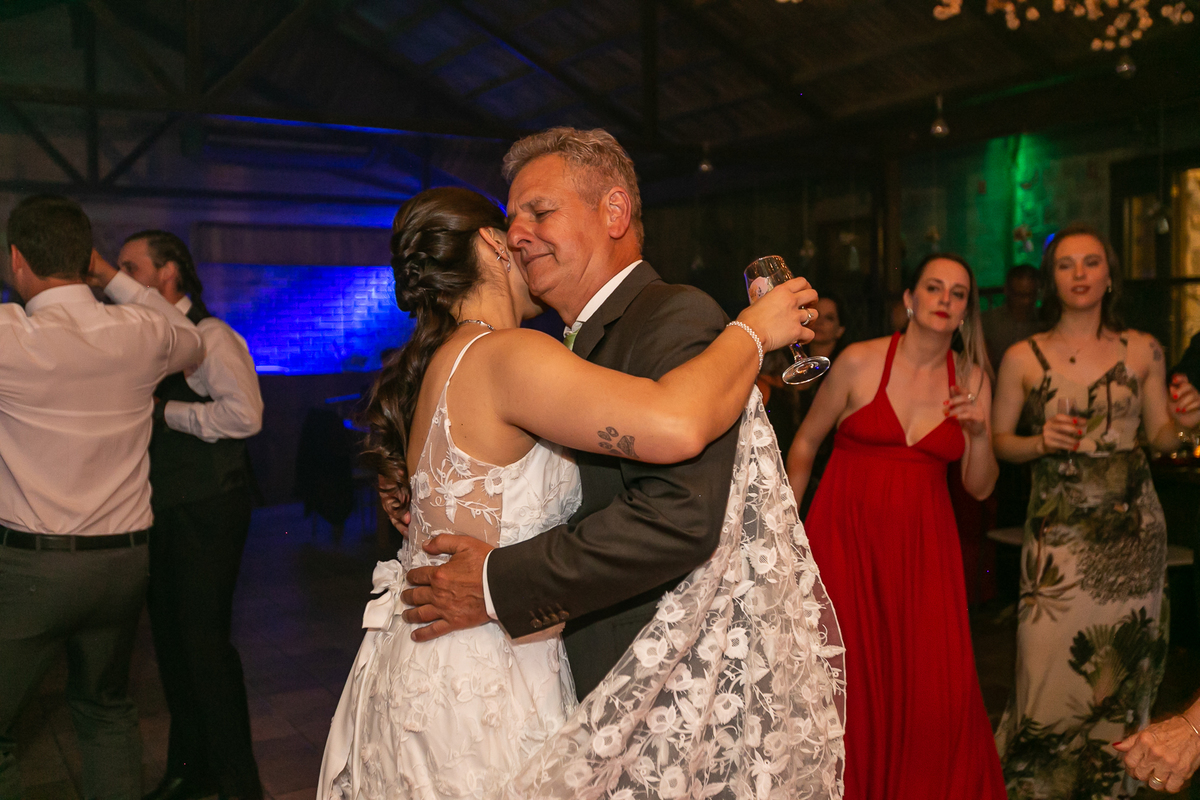 vestido de noiva, casamento no campo, festa de casamento, sapato de noivo, decoração de casamento, fotografo de casamento, fotografo, casamento, vestido de madrinhas, casamento por do sol, casamento ao ar livre