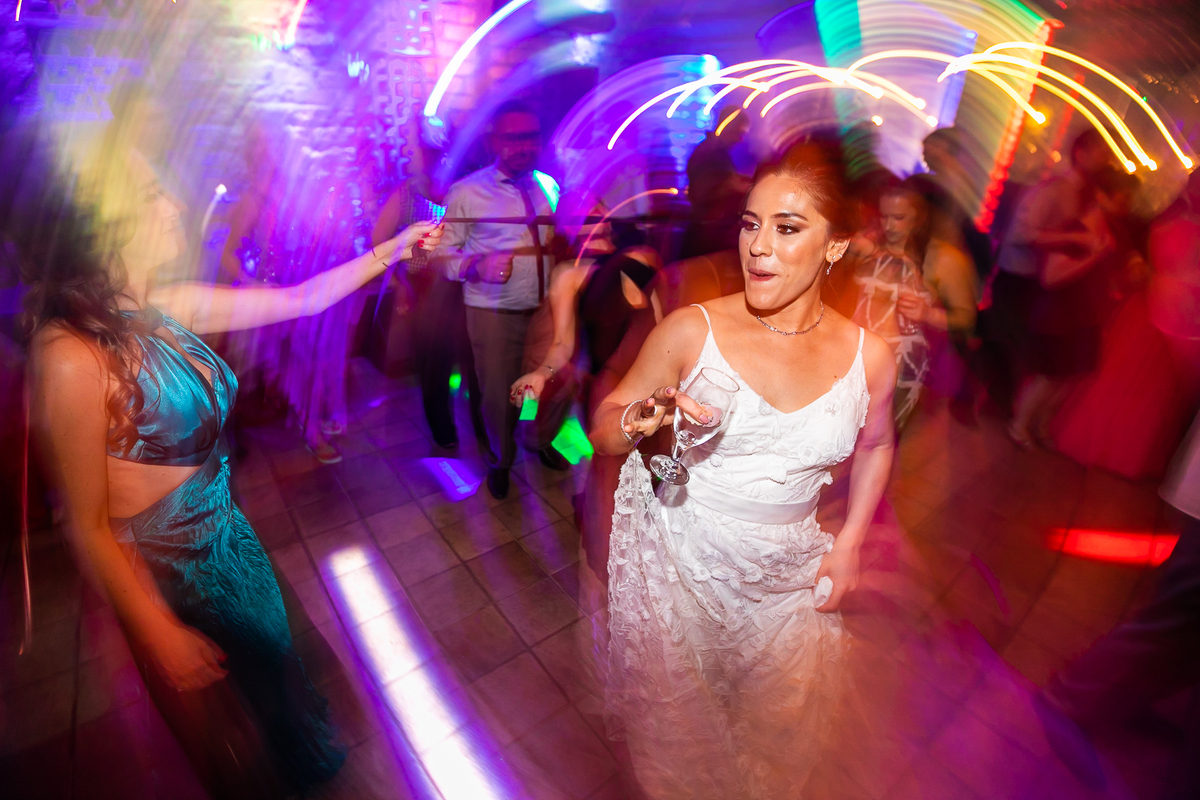 vestido de noiva, casamento no campo, festa de casamento, sapato de noivo, decoração de casamento, fotografo de casamento, fotografo, casamento, vestido de madrinhas, casamento por do sol, casamento ao ar livre