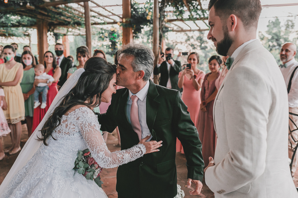 casamento no campo, ensaio fotografico, wedding, fotografo de casamento, vestido de noiva, festa, buque de noiva, casamento por do sol, pre wedding, madrinhas, padrinhos