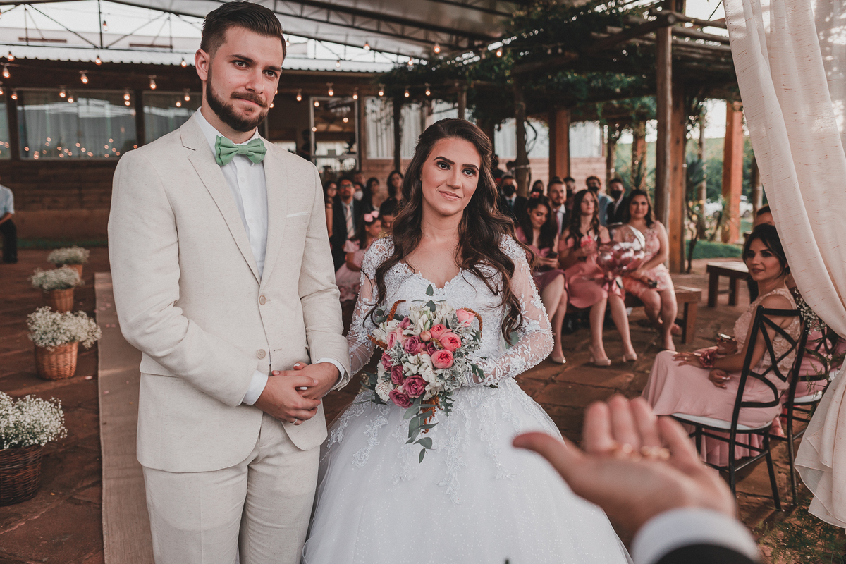 casamento no campo, ensaio fotografico, wedding, fotografo de casamento, vestido de noiva, festa, buque de noiva, casamento por do sol, pre wedding, madrinhas, padrinhos