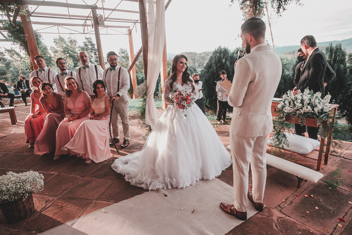 casamento no campo, ensaio fotografico, wedding, fotografo de casamento, vestido de noiva, festa, buque de noiva, casamento por do sol, pre wedding, madrinhas, padrinhos