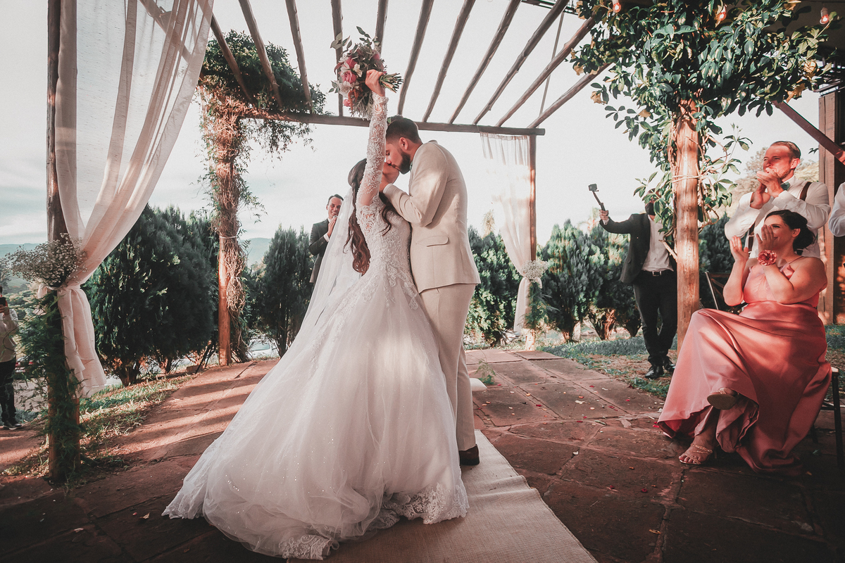 casamento no campo, ensaio fotografico, wedding, fotografo de casamento, vestido de noiva, festa, buque de noiva, casamento por do sol, pre wedding, madrinhas, padrinhos