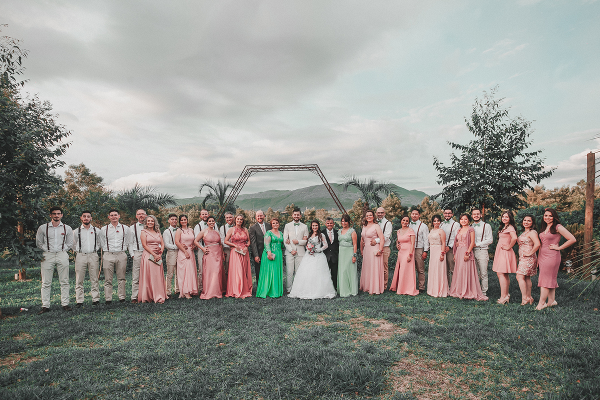 casamento no campo, ensaio fotografico, wedding, fotografo de casamento, vestido de noiva, festa, buque de noiva, casamento por do sol, pre wedding, madrinhas, padrinhos