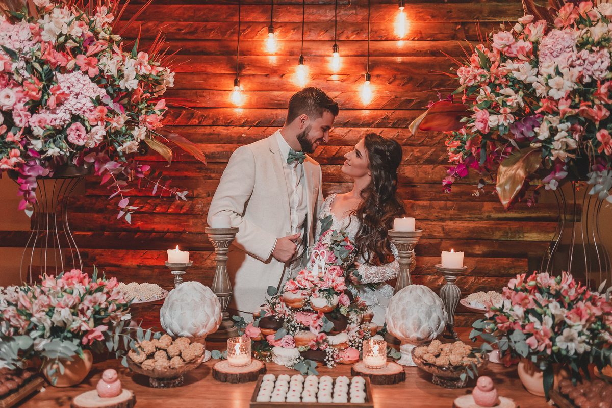 casamento no campo, ensaio fotografico, wedding, fotografo de casamento, vestido de noiva, festa, buque de noiva, casamento por do sol, pre wedding, madrinhas, padrinhos