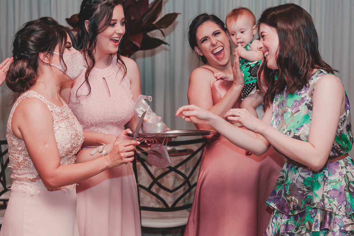 casamento no campo, ensaio fotografico, wedding, fotografo de casamento, vestido de noiva, festa, buque de noiva, casamento por do sol, pre wedding, madrinhas, padrinhos