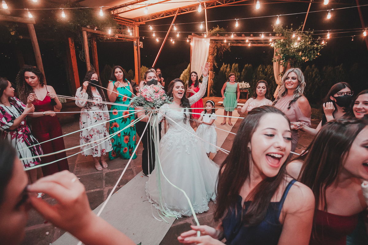 casamento no campo, ensaio fotografico, wedding, fotografo de casamento, vestido de noiva, festa, buque de noiva, casamento por do sol, pre wedding, madrinhas, padrinhos