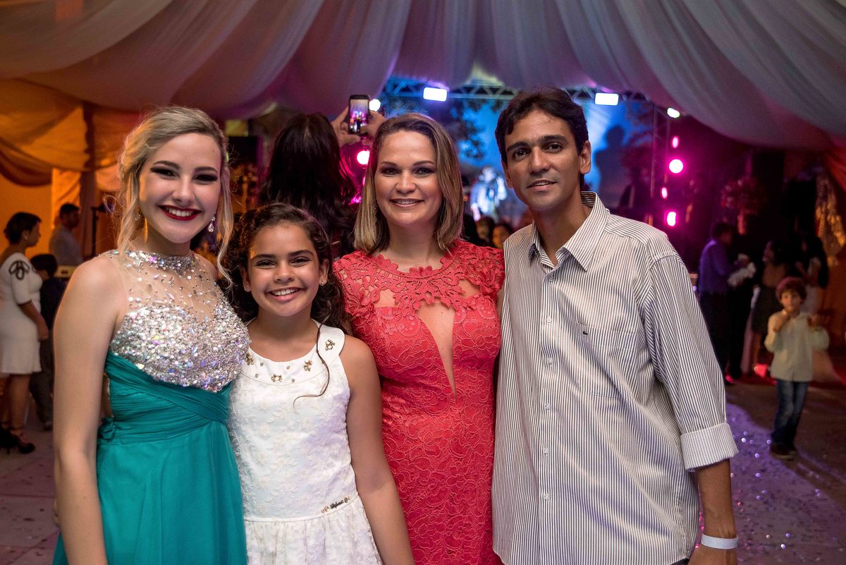 fotografo de formatura-fotografo de aniversario-fotografo de casamento-fotografo caruaru-fotografo palmares-fotografo gameleira-fotografo ribeirão-fotografo de familia-fotografo de gestante-fotografo de 15 anos-fotografo de estudio-fotografo newbor