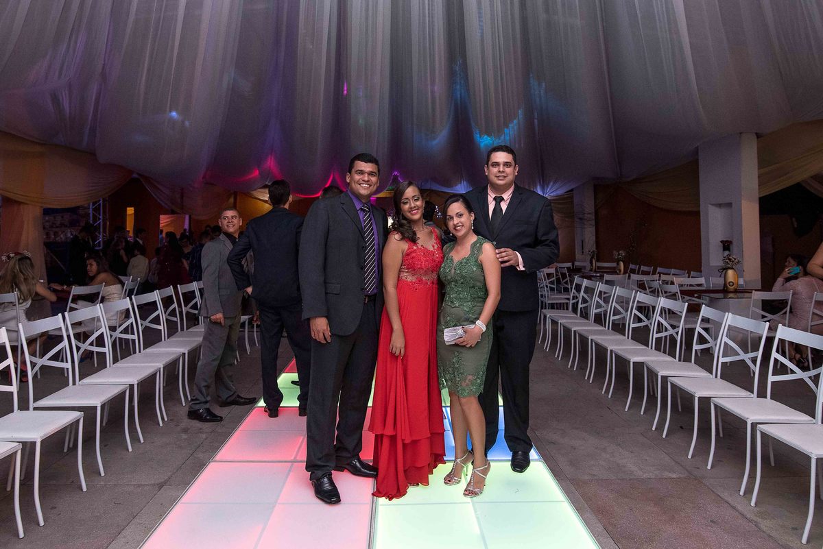 fotografo de formatura-fotografo de aniversario-fotografo de casamento-fotografo caruaru-fotografo palmares-fotografo gameleira-fotografo ribeirão-fotografo de familia-fotografo de gestante-fotografo de 15 anos-fotografo de estudio-fotografo newbor