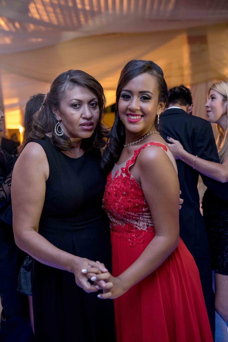 fotografo de formatura-fotografo de aniversario-fotografo de casamento-fotografo caruaru-fotografo palmares-fotografo gameleira-fotografo ribeirão-fotografo de familia-fotografo de gestante-fotografo de 15 anos-fotografo de estudio-fotografo newbor