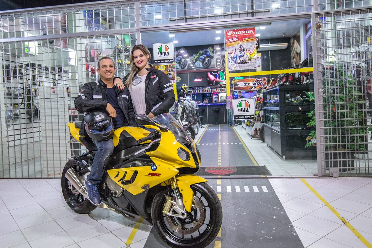 fotografia-fotografia de casal- fotografia de motocicleta-fotografia de motociclista-moto esportiva-fotografo de caruaru