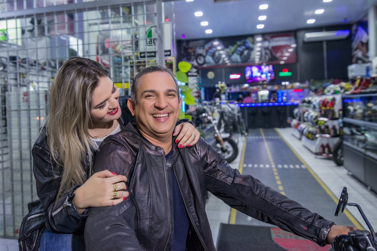 fotografia-fotografia de casal- fotografia de motocicleta-fotografia de motociclista-moto esportiva-fotografo de caruaru