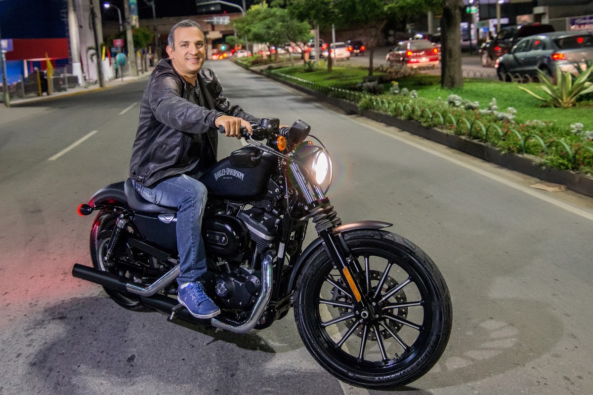 fotografia-fotografia de casal- fotografia de motocicleta-fotografia de motociclista-moto esportiva-fotografo de caruaru