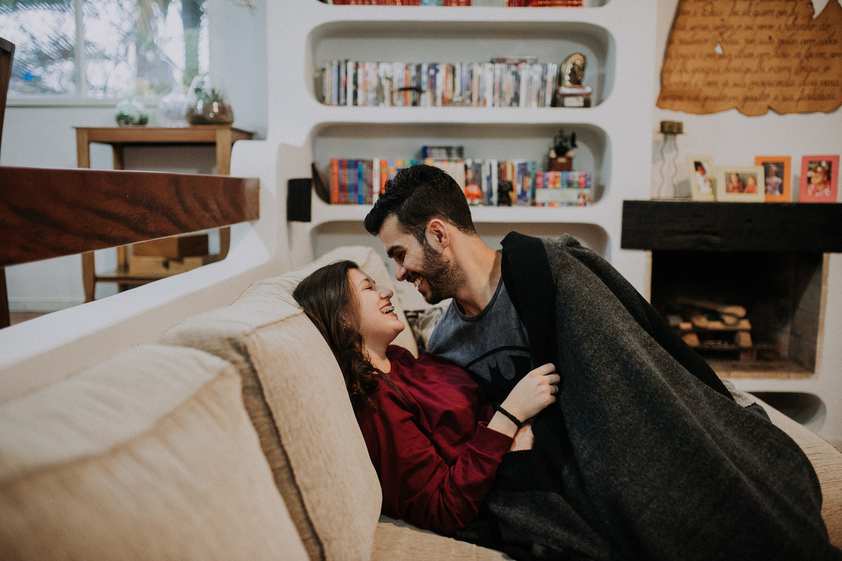 ensaio casal em casa
