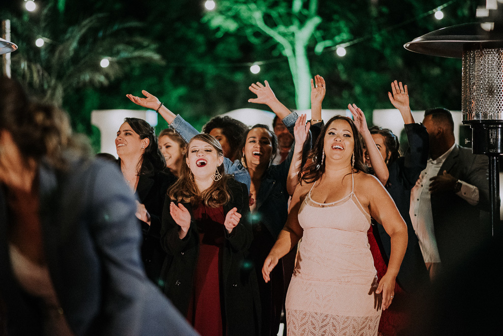 jogando o bouquet da noiva