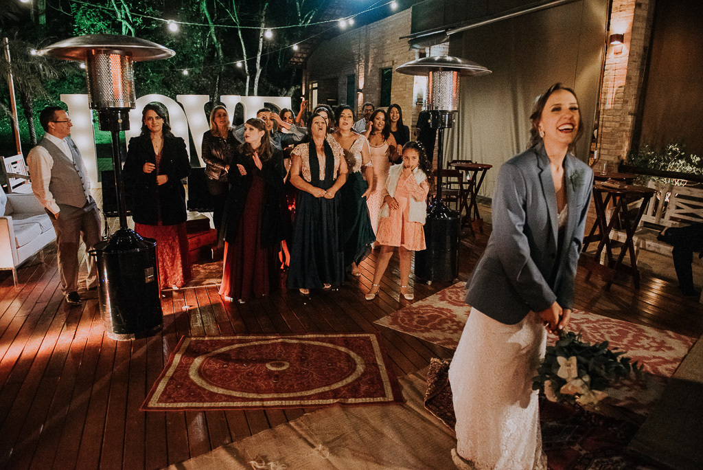 jogando o bouquet da noiva