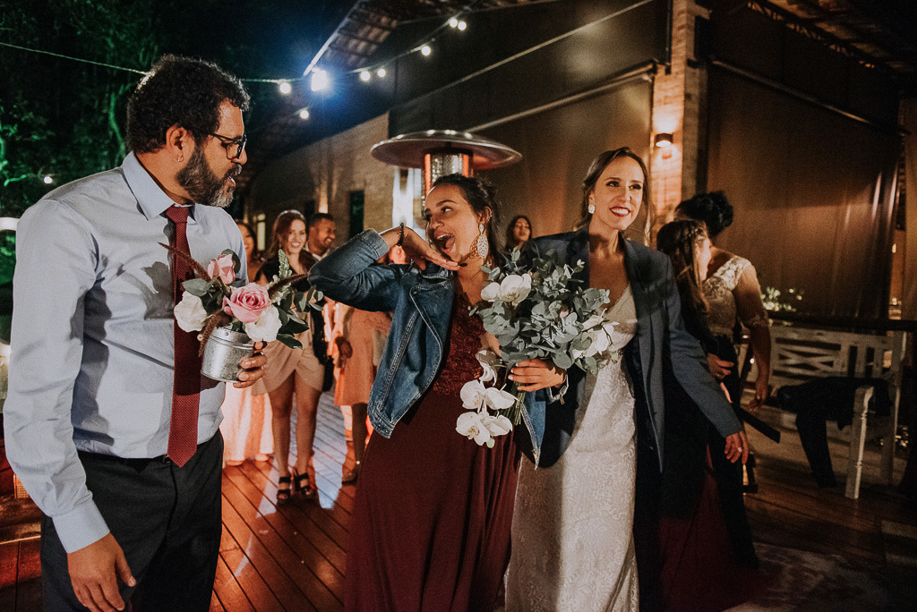 jogando o bouquet da noiva