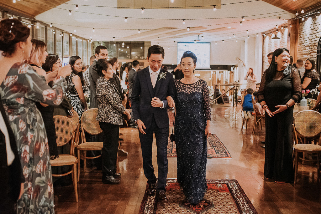 casando no celeiro quintal