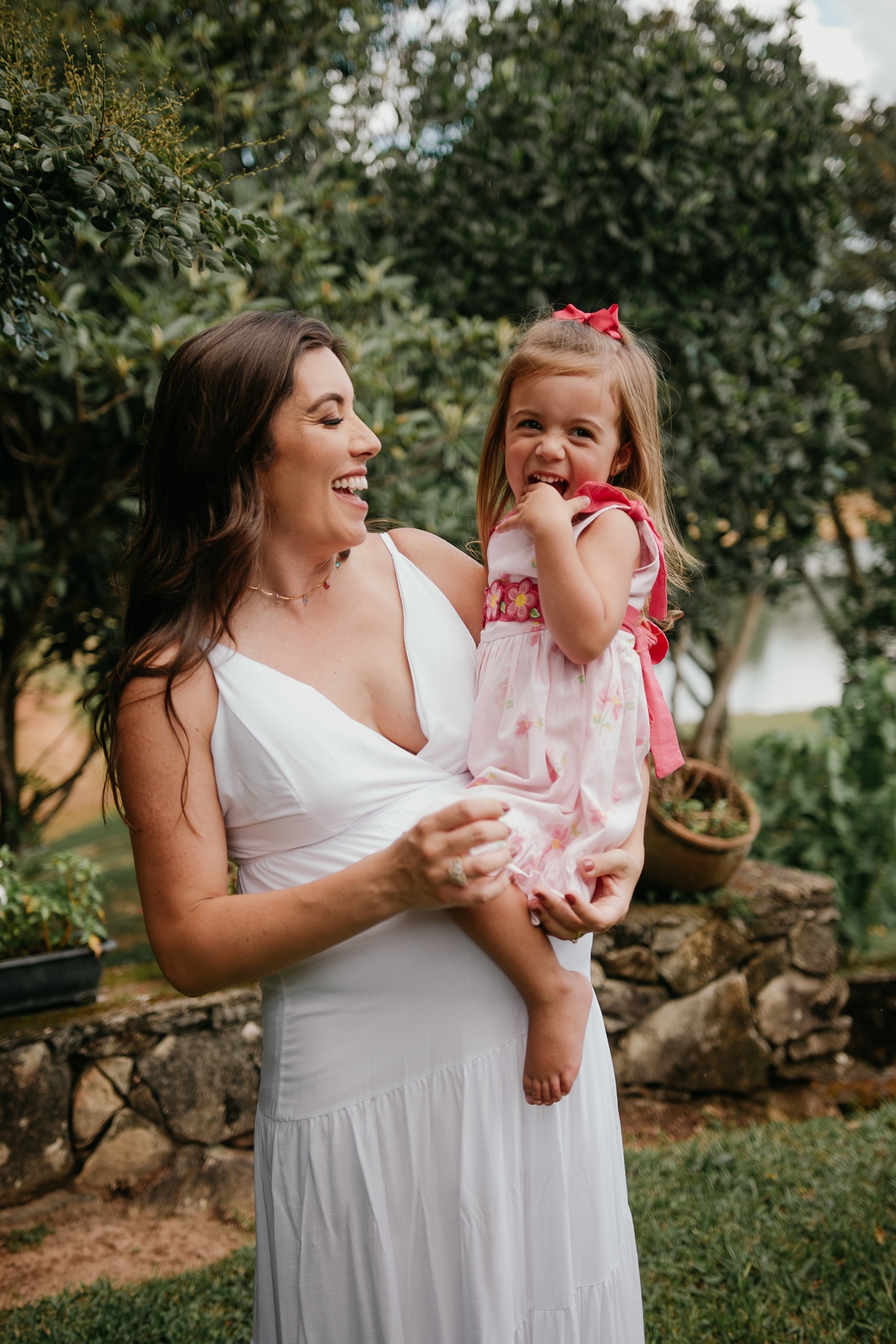 gestante-externo-represa-são-joao-del-rei-fotografia