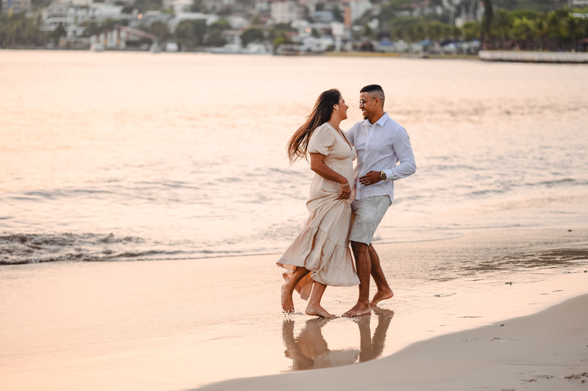 ENSAIO DE NOIVOS NA PRAIA
