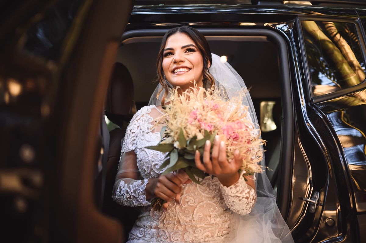 NOIVA NO CARRO
