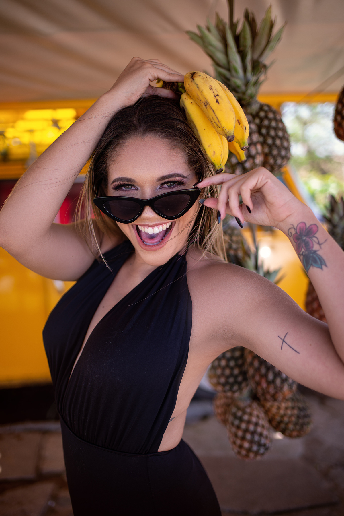 Ensaio Feminino com Frutas