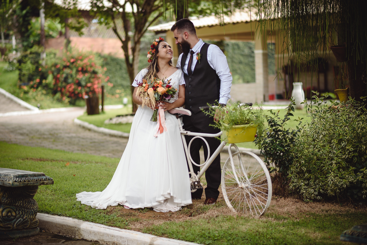 Ensaio casal com bicicleta