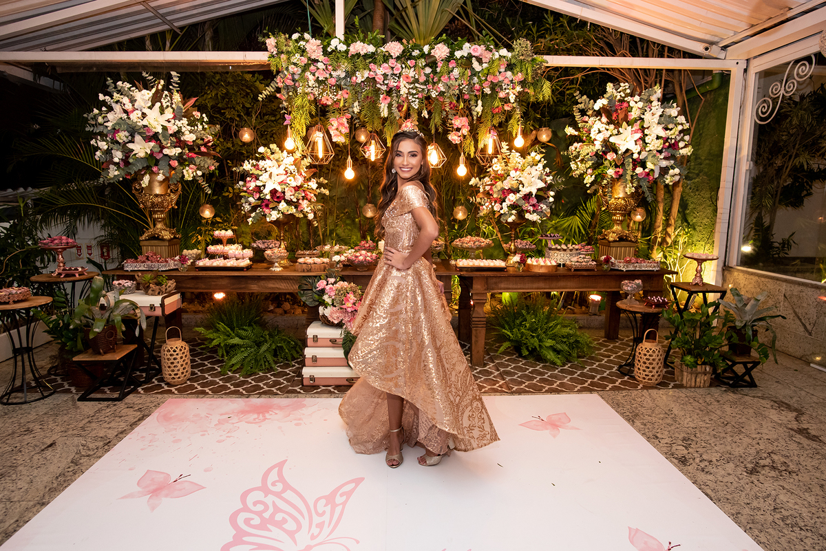 Vestido dourado 15 anos