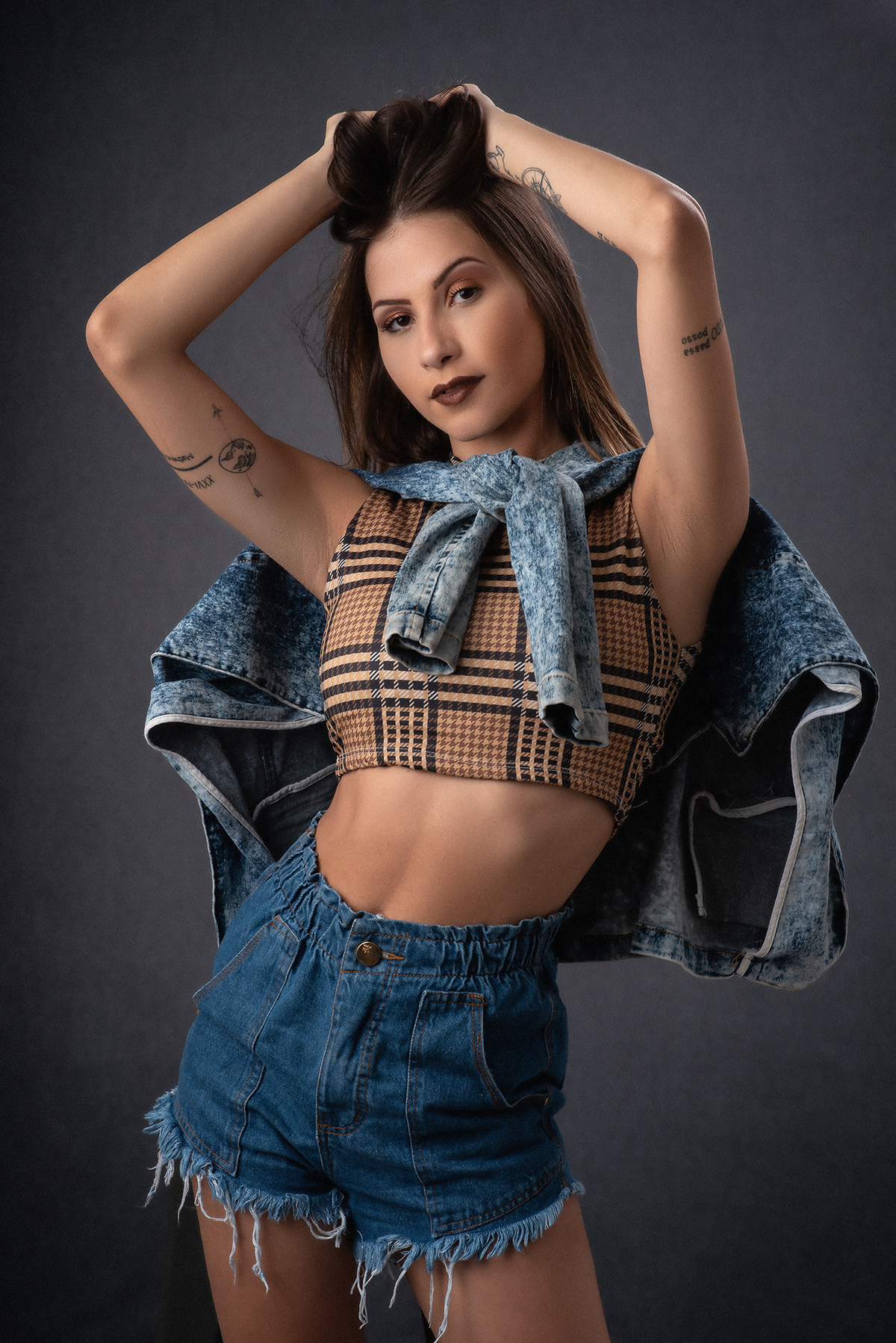 poses com jaqueta jeans