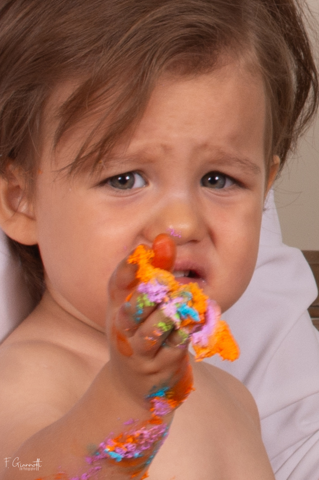 
Fotografía de niño en estudio. Y aun así, todo tiene valor.