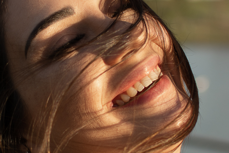Sesión fotográfica diseñada para generar una imagen humana, cálida y confiable.