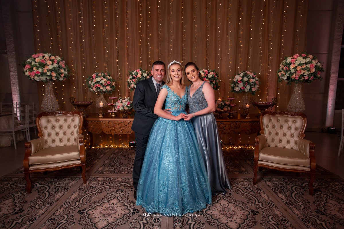 festa de 15 anos no Sitio do Casssio em Balneario Gaivota, Sombrio, Ararangua, Cricima, So brilho decoraçoes, vestido, quinze anos, debutante, fotografa Adrielle Peres fotografia, Torres RS, balada, pista, deocaração, flores, 15 anos.jpg