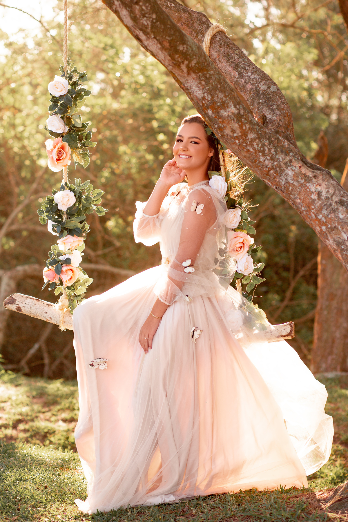Fotografia de 15 anos, ideias criativas, inspirações, book dos quinze, vestido, flores, mar, praia da guarita. Por do Sol em Torres/Rs. Araranguá/SC. Sombrio, Criciúma, Três Cachoeiras, Terra de Areia, Porto Alegre, Fotos em Gramado, Canela, Serra Gaúcha