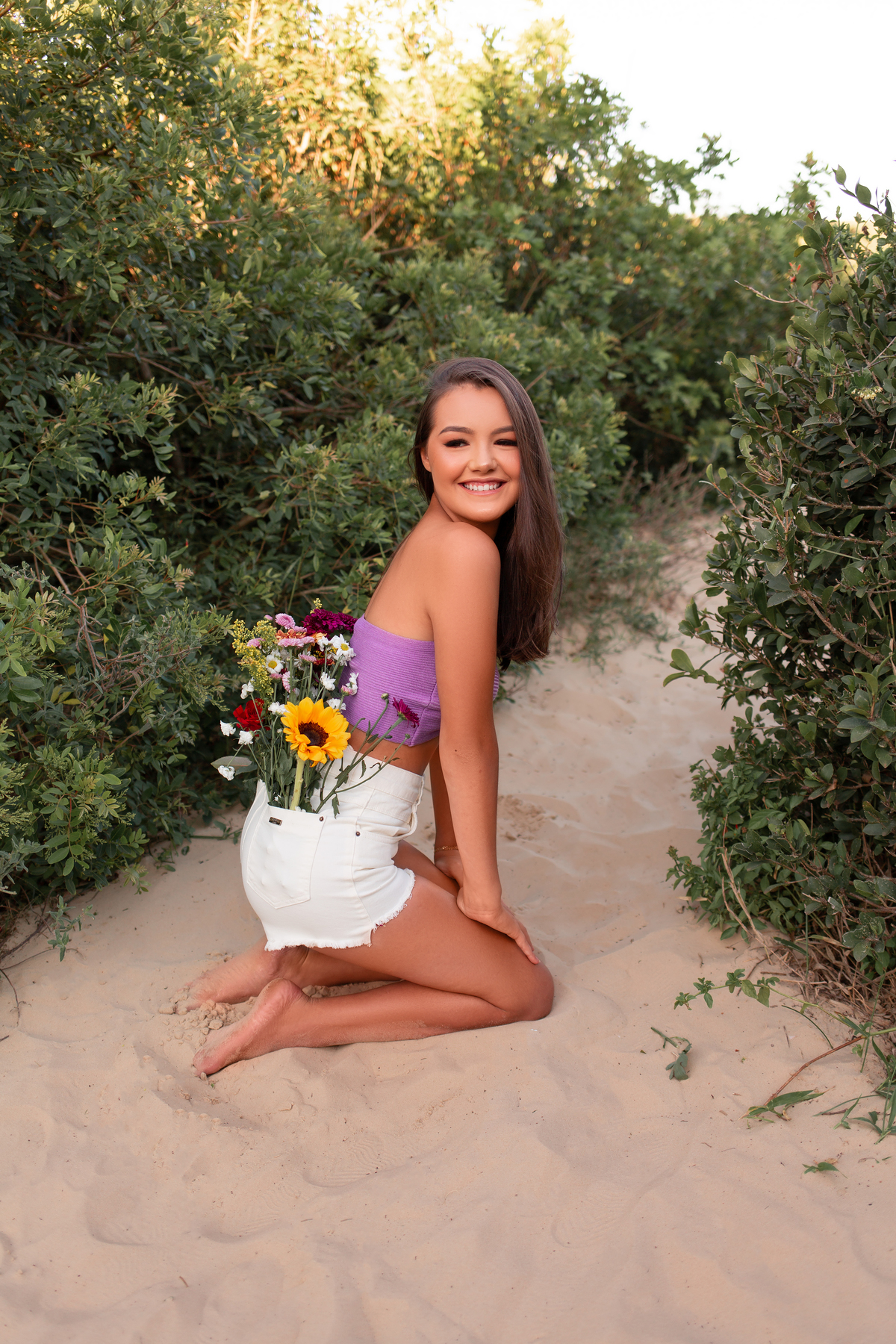 Fotografia de 15 anos, ideias criativas, inspirações, book dos quinze, vestido, flores, mar, praia da guarita. Por do Sol em Torres/Rs. Araranguá/SC. Sombrio, Criciúma, Três Cachoeiras, Terra de Areia, Porto Alegre, Fotos em Gramado, Canela, Serra Gaúcha
