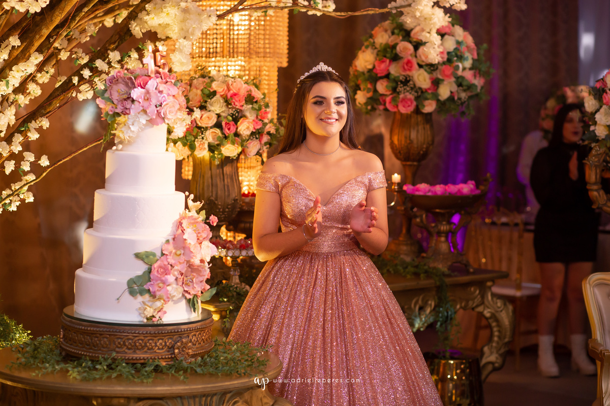 festa de 15 anos Praia Grande - SC, Cidade dos Canyons, PK, baloes, Sombrio, Ararangua, Cricima, So brilho decoraçoes, vestido, quinze anos, debutante, fotografa Adrielle Peres fotografia, Robo de led, balada, pista, flores, 15 anos.jpg