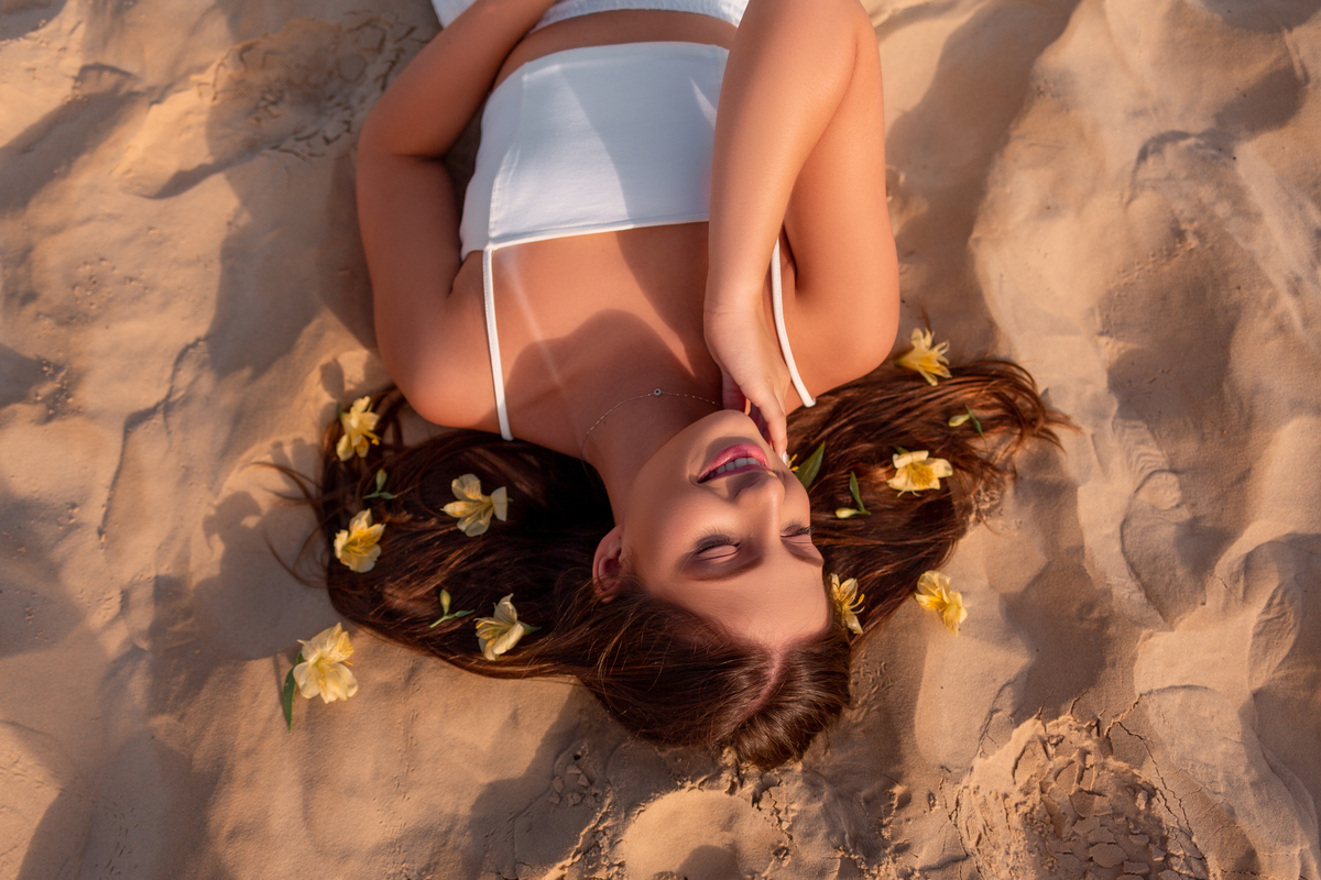 Book-dos-15-anos-ensaio-nascer-do-Sol-Morro-dos-coventos-Ararangua-SC-mar-rio-debutante-quinze-anos-em-Criciuma-fotografa-fotos-instagram-tiktok-foto com pet, cachorro, dog