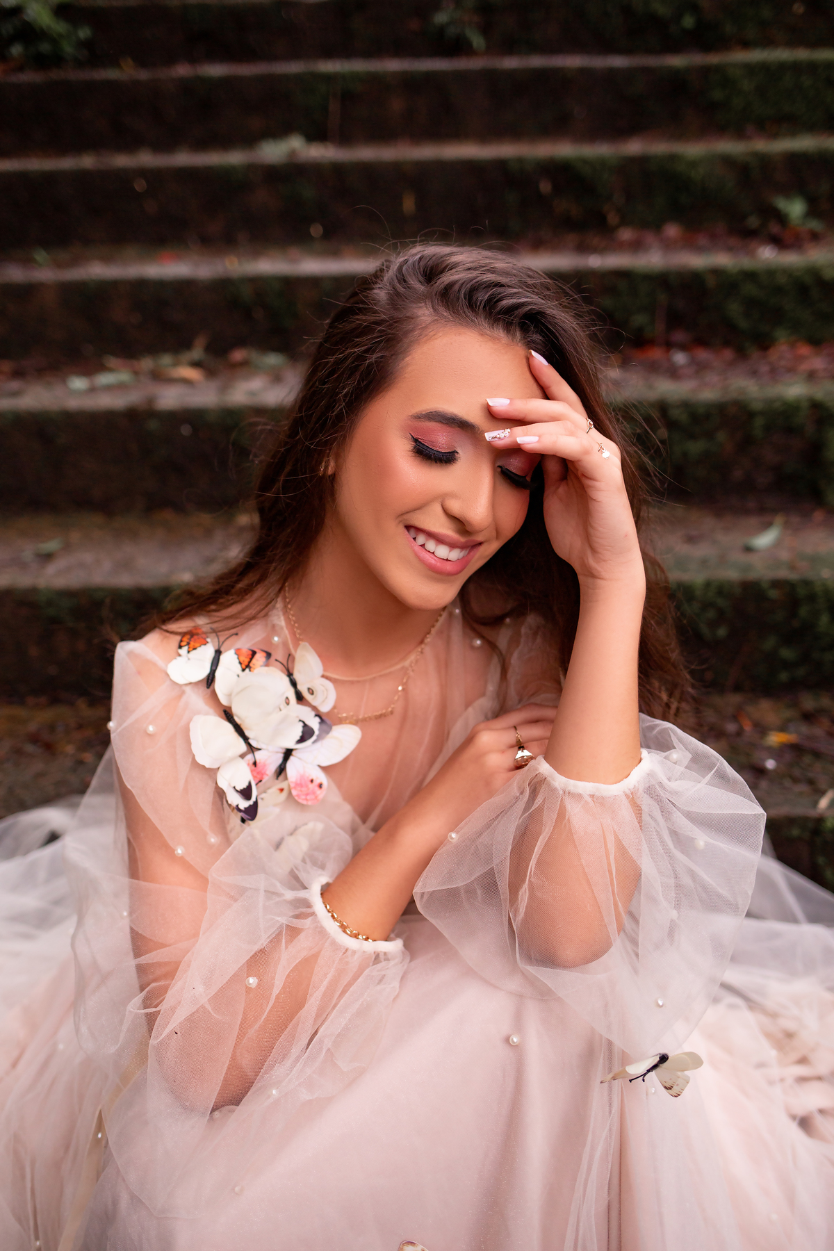 Book-dos-15-anos-ensaio-debutante-quinze-anos-em-Gramado-Canela-Serra-Gaúcha-RS-ararangua- fotografa em Gramado -fotos-instagram-tiktok-ensaio-book-15-Hard-Rock-street-rua-torta-rua-coberta, trem de canela, cabine de Londres, Selfie Gramado