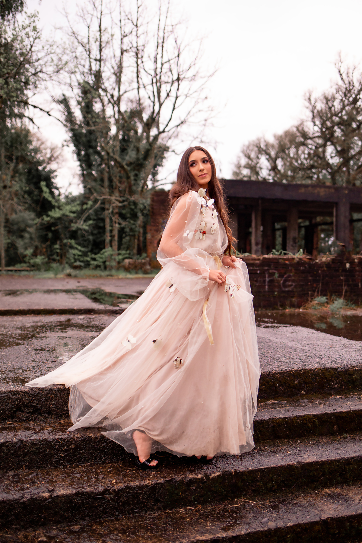 Book-dos-15-anos-ensaio-debutante-quinze-anos-em-Gramado-Canela-Serra-Gaúcha-RS-ararangua- fotografa em Gramado -fotos-instagram-tiktok-ensaio-book-15-Hard-Rock-street-rua-torta-rua-coberta, trem de canela, cabine de Londres, Selfie Gramado