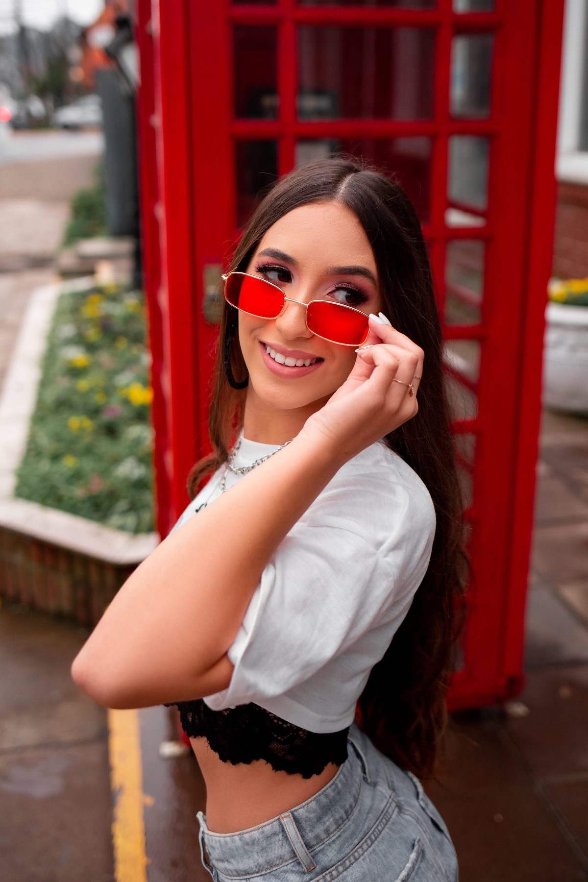 Book-dos-15-anos-ensaio-debutante-quinze-anos-em-Gramado-Canela-Serra-Gaúcha-RS-ararangua- fotografa em Gramado -fotos-instagram-tiktok-ensaio-book-15-Hard-Rock-street-rua-torta-rua-coberta, trem de canela, cabine de Londres, Selfie Gramado