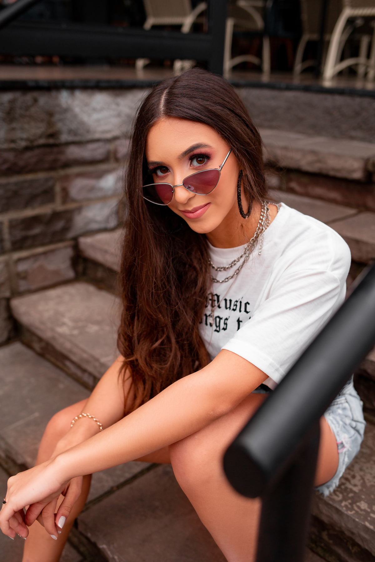 Book-dos-15-anos-ensaio-debutante-quinze-anos-em-Gramado-Canela-Serra-Gaúcha-RS-ararangua- fotografa em Gramado -fotos-instagram-tiktok-ensaio-book-15-Hard-Rock-street-rua-torta-rua-coberta, trem de canela, cabine de Londres, Selfie Gramado