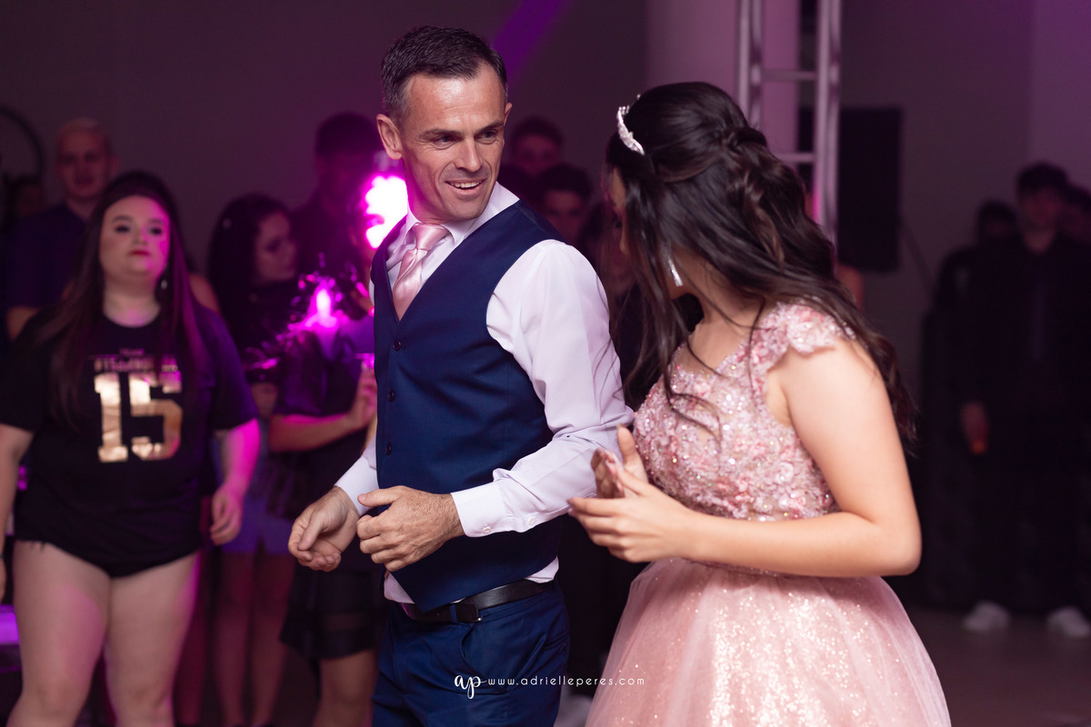 15 ANOS no Guarita Park Hotel em Torres - festa de 15 anos. Celebrai cerimonial. adrielle-peres-fotografia-torres-rs-ensaio-debutante-festa-dos-quinze-vestido-princesa-making-of-fotografia-15-anos-festa - making of no espaço Morgana Magnus