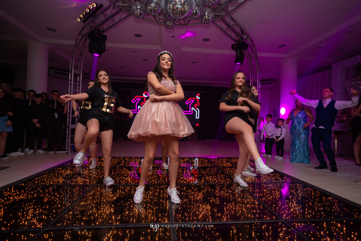 15 ANOS no Guarita Park Hotel em Torres - festa de 15 anos. Celebrai cerimonial. adrielle-peres-fotografia-torres-rs-ensaio-debutante-festa-dos-quinze-vestido-princesa-making-of-fotografia-15-anos-festa - making of no espaço Morgana Magnus