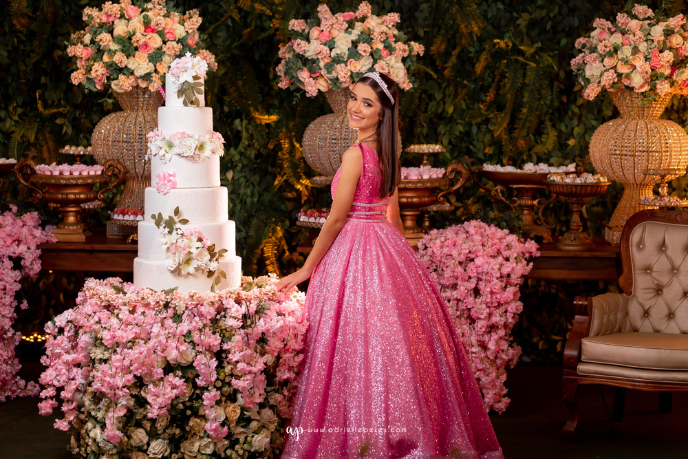 maria-1- festa dos quinze anos Praia Grande SC - baloes - vestido de quinze anos - balada de quinze anos - balada - pista de led - decoracao - doces - make - fotografa - ensaio - debutante.jpg