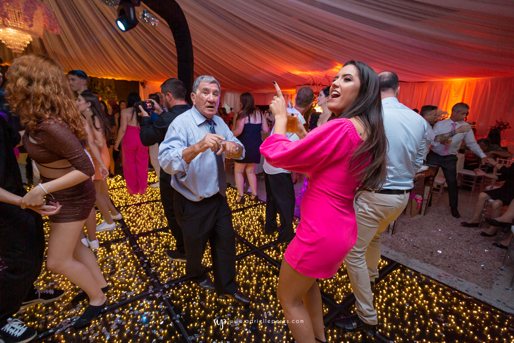 maria-1- festa dos quinze anos Praia Grande SC - baloes - vestido de quinze anos - balada de quinze anos - balada - pista de led - decoracao - doces - make - fotografa - ensaio - debutante.jpg