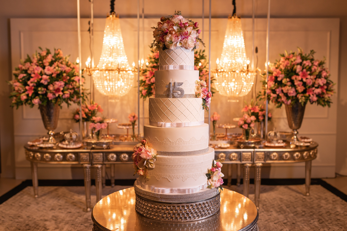 Festa de quinze anos em Sítio do Cassio - Balneario Gaivota - Sombrio - Praia Grande - Sao Joao do Sul - quinze anos - fotos - fotografa - fotografia - pista - decoração - vestido - xv - make - ensaio 15 anos - book dos quinze - Adrielle Peres fotografia 