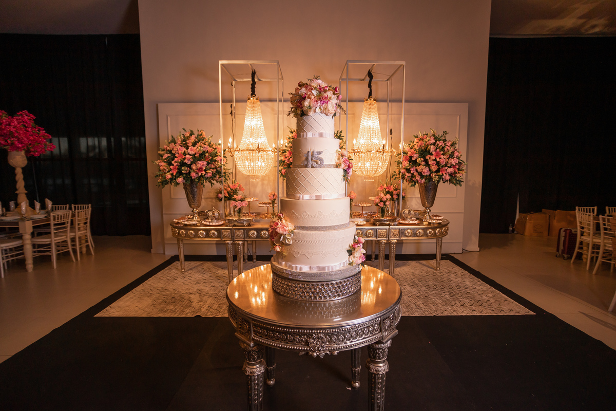 Festa de quinze anos em Sítio do Cassio - Balneario Gaivota - Sombrio - Praia Grande - Sao Joao do Sul - quinze anos - fotos - fotografa - fotografia - pista - decoração - vestido - xv - make - ensaio 15 anos - book dos quinze - Adrielle Peres fotografia 